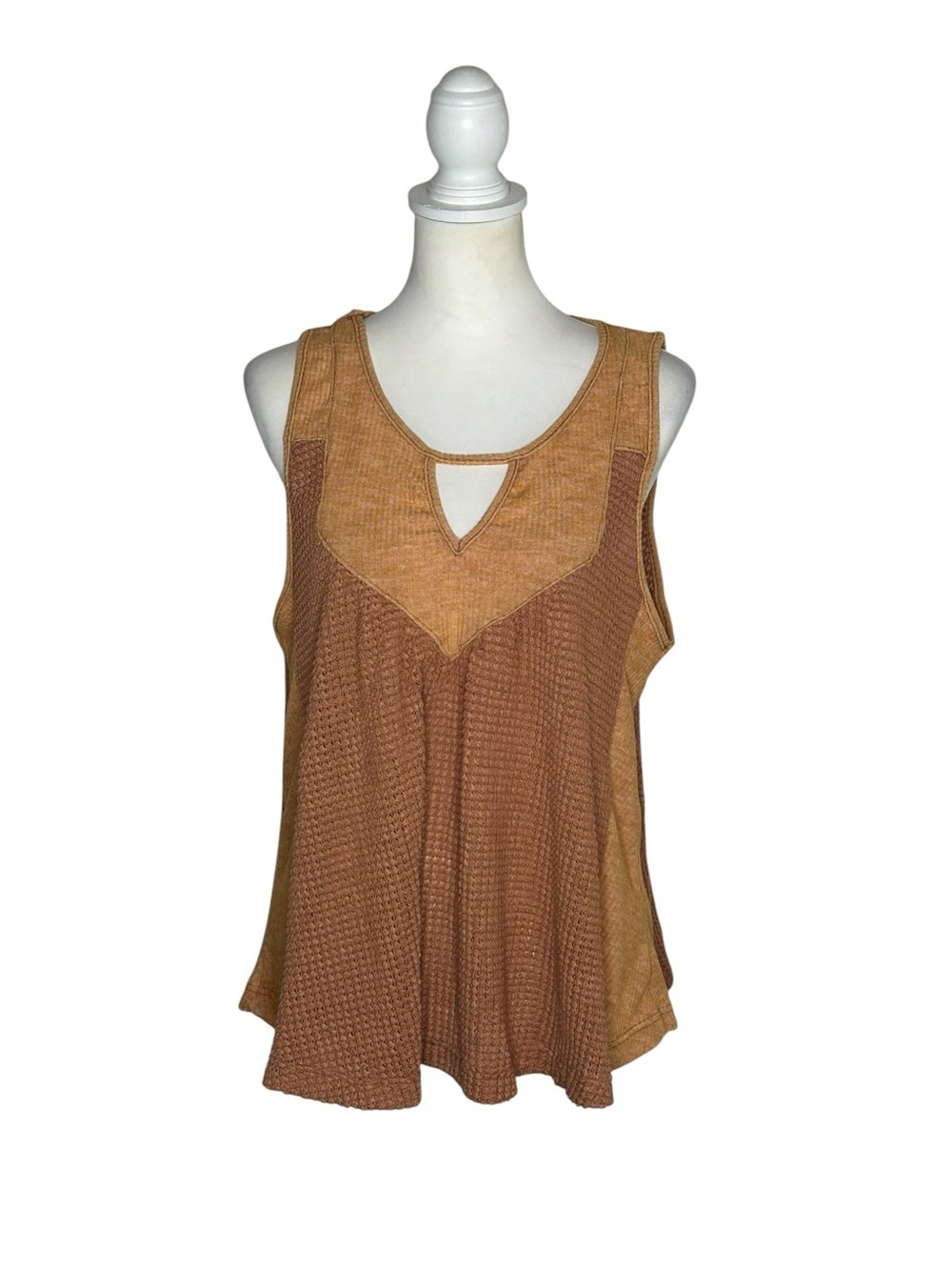 POL Brown Sleeveless Knit Tank with Keyhole Cutout EUC Sz M Boho Coastal Grandma